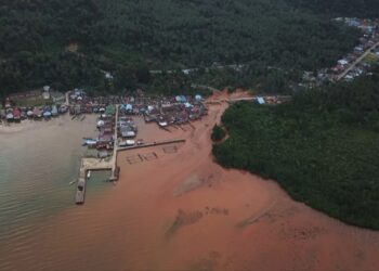 Keterangan: Pencemaran Limbah Sedimen Bekas Tambang di Desa Lafeu, Bungku Pesisir, Morowali, Sulawesi Tengah. Foto:Walhi Sulteng